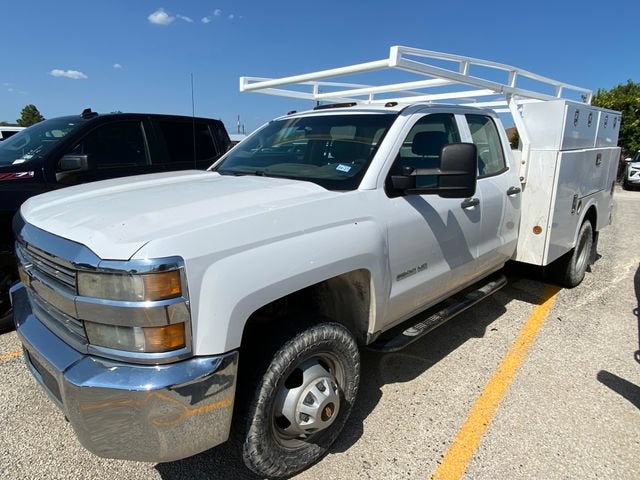 2015 Chevrolet Silverado 3500 HD — side profile view