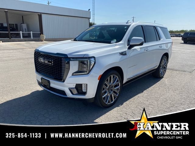 2023 GMC Yukon Denali Ultimate in White Frost Tricoat — front three-quarter view