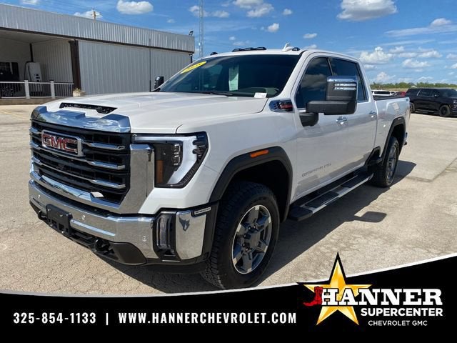 2025 GMC Sierra 2500 HD SLT in White Frost Tricoat — front three-quarter view